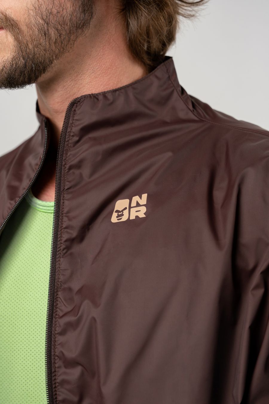 Chaqueta Active Flow Chocolate