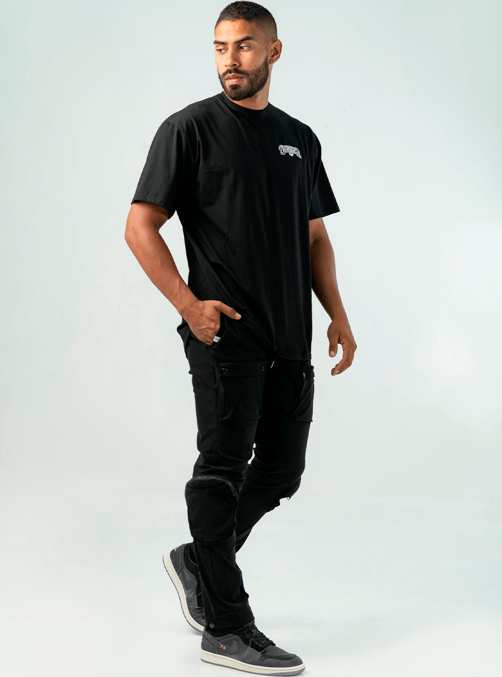 PANTALÓN CARGO UTILITY NEGRO