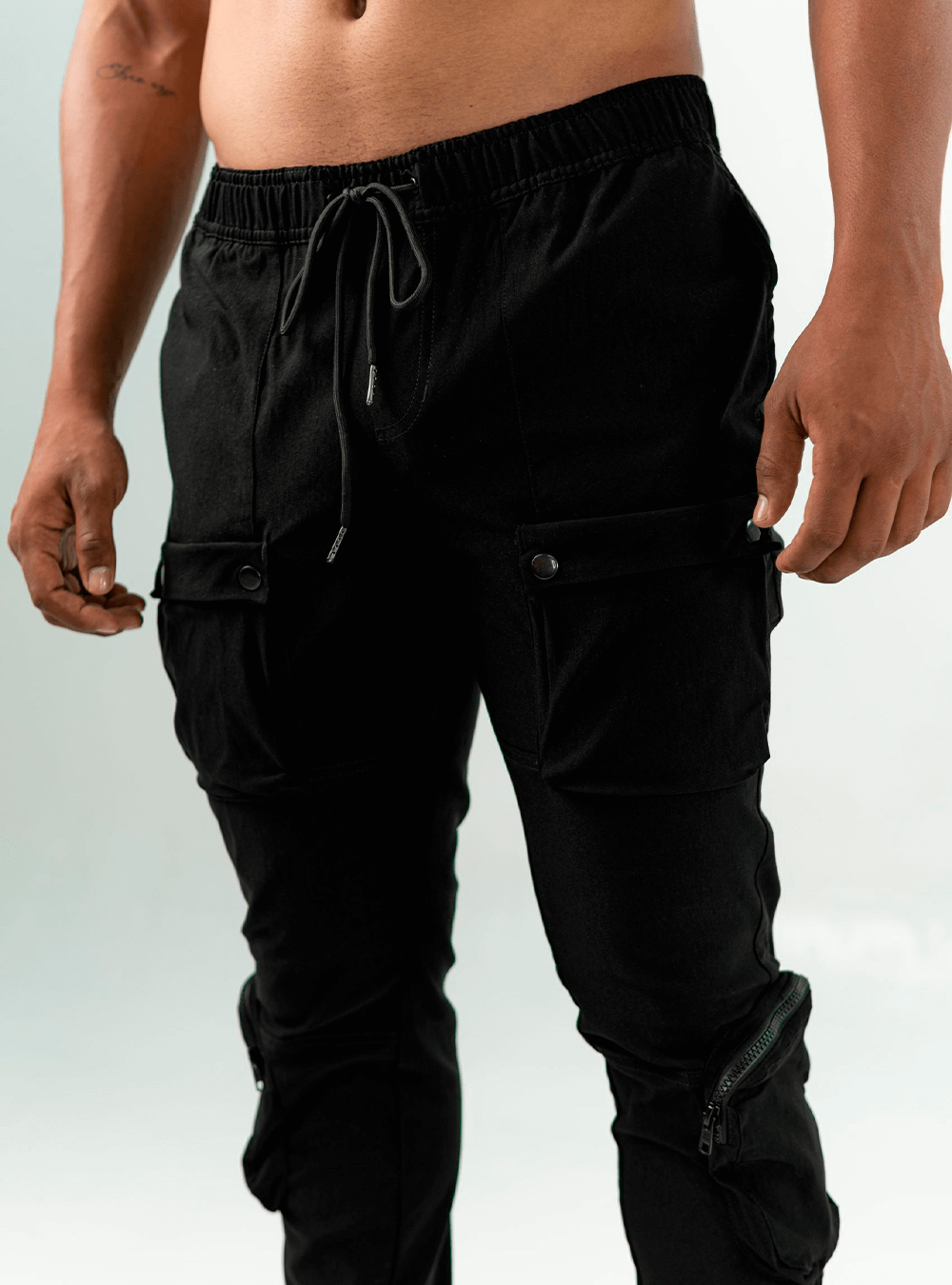 PANTALÓN CARGO UTILITY NEGRO