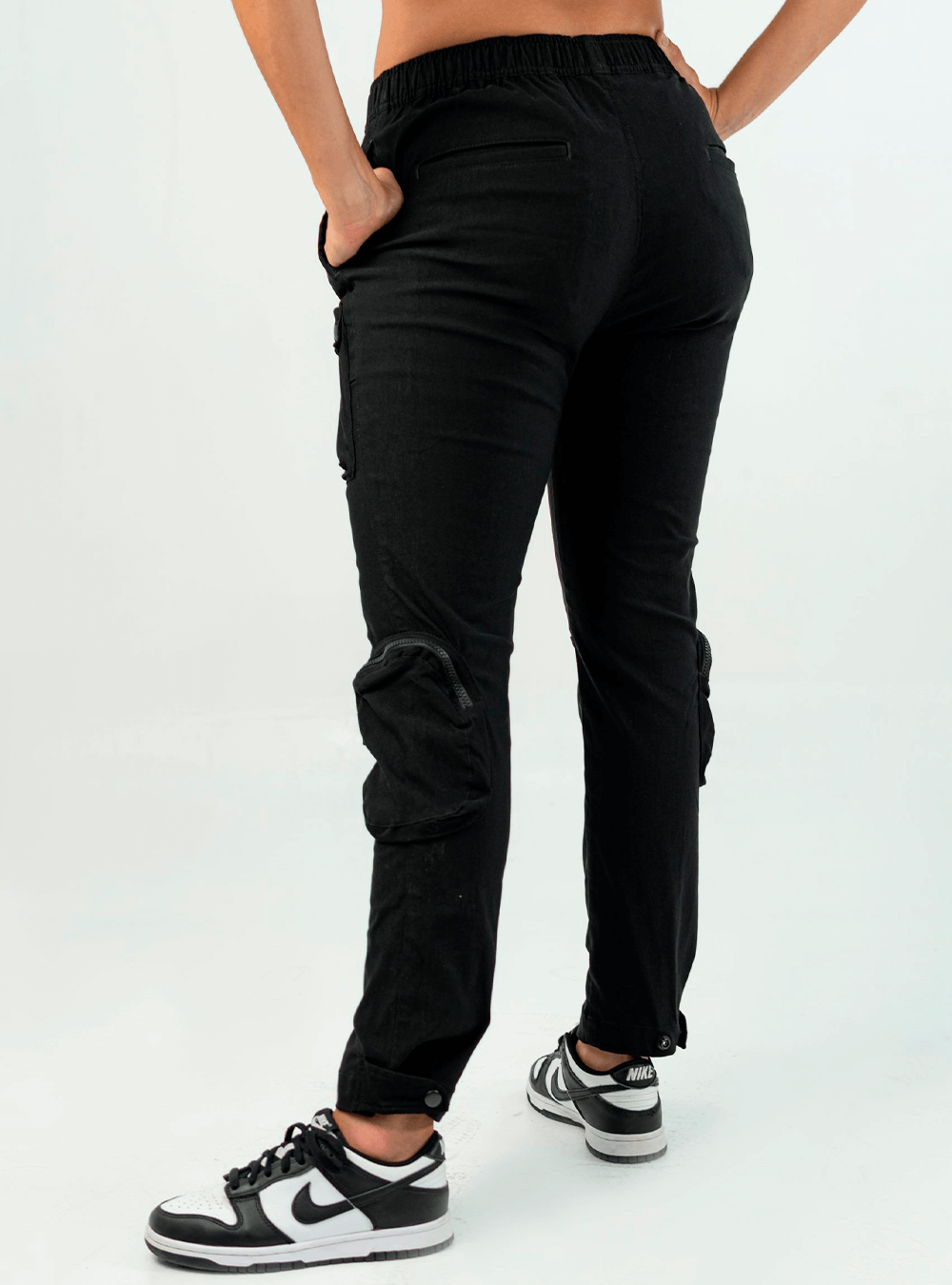 PANTALÓN CARGO UTILITY NEGRO