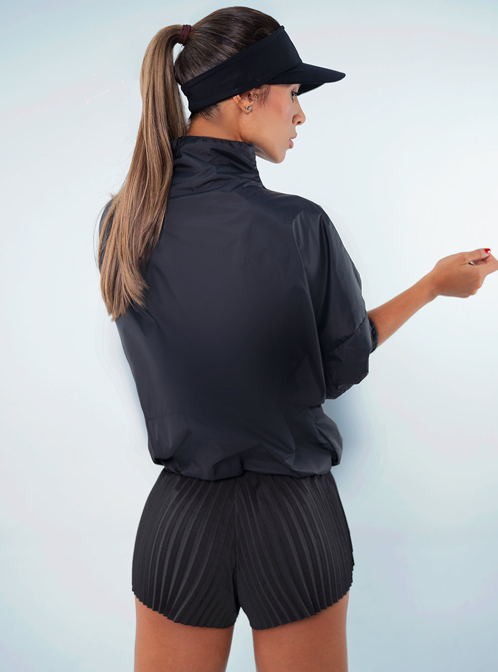 CHAQUETA CORTAVIENTOS NEGRA