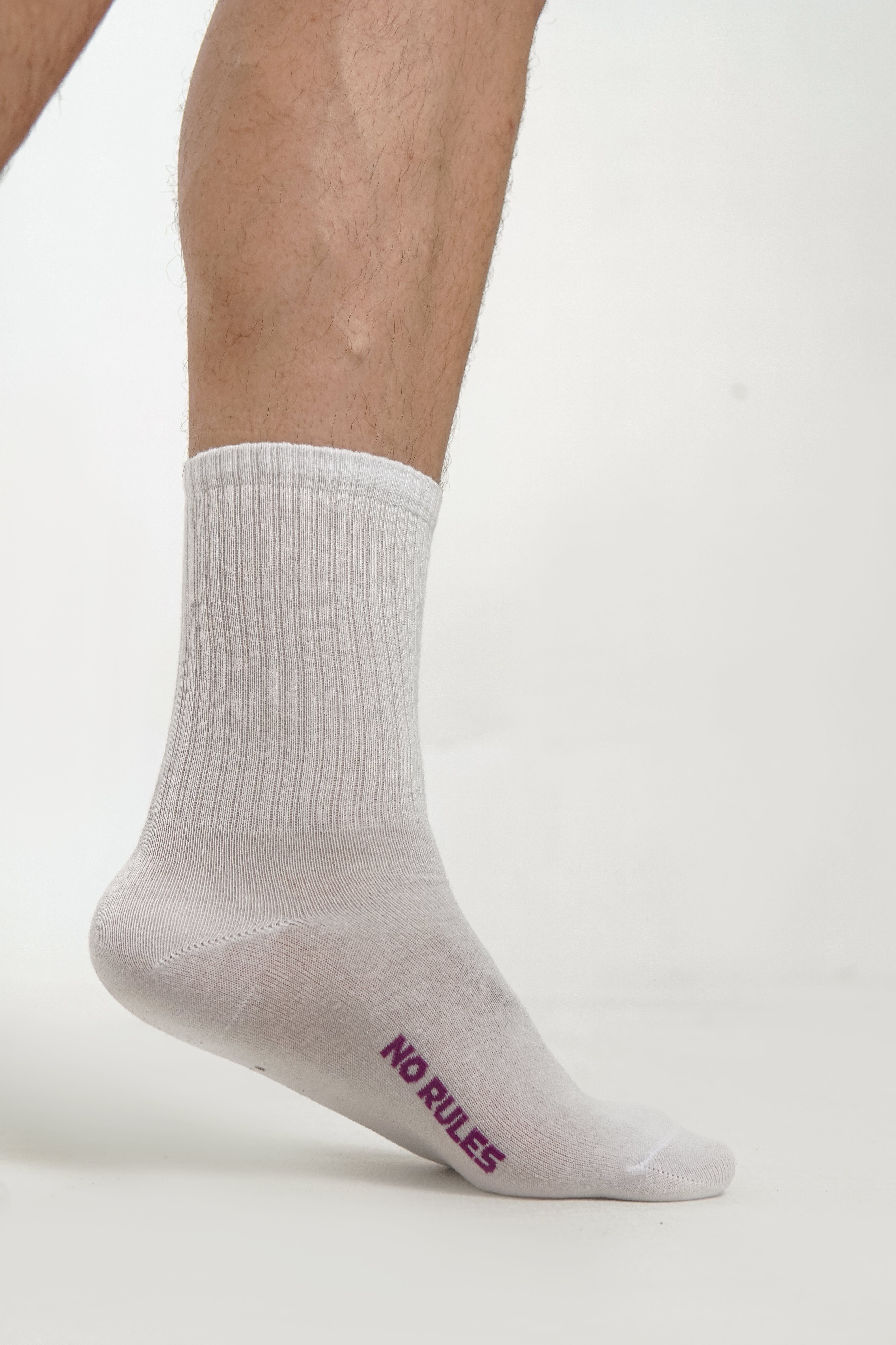 WHITE SPORTS SOCKS WITH PURPLE LOGO