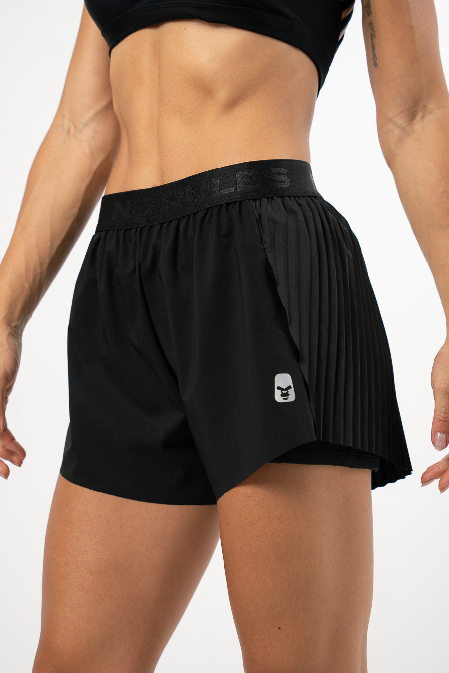 BLACK PERFORMANCE RUNNING SHORTS