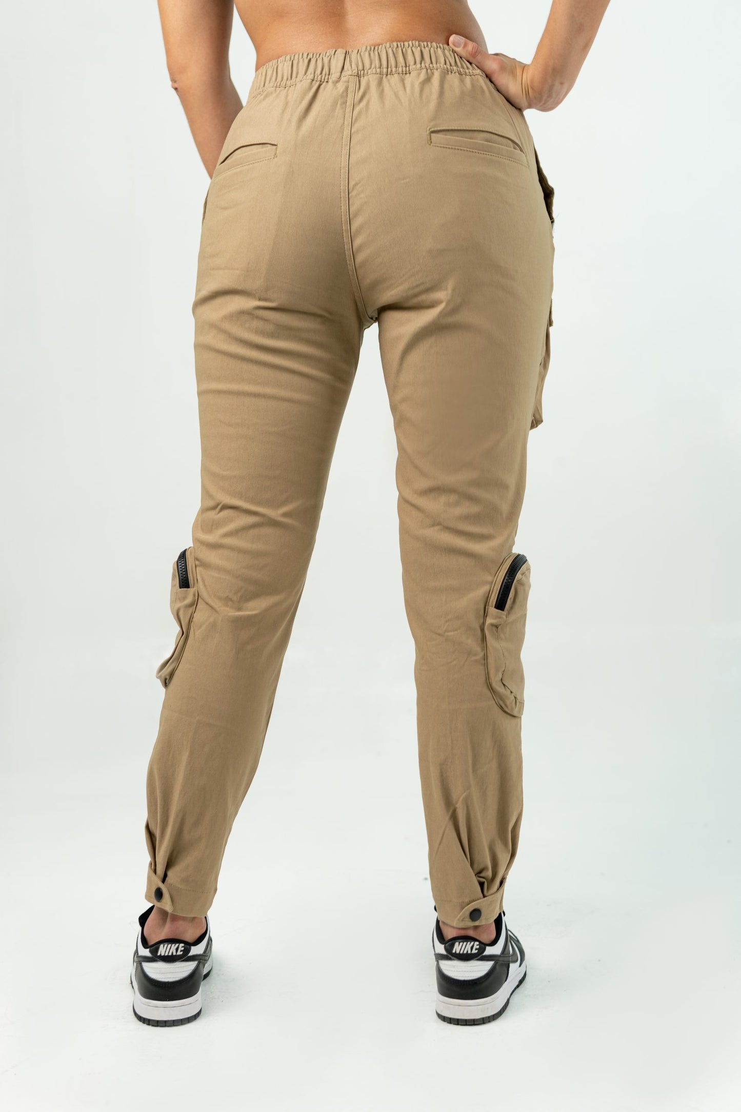 PANTALONES CARGO UTILITY 'BE' BEIGE